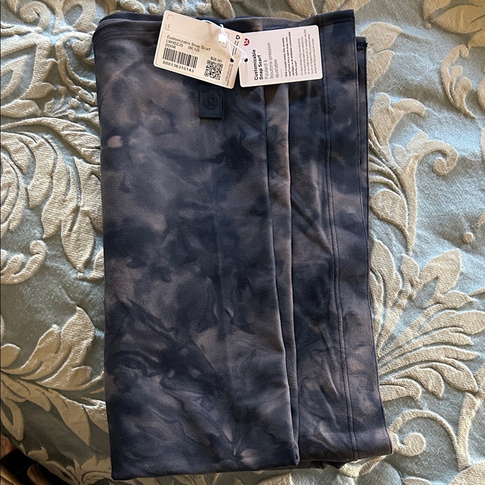 NWT Lululemon Customizable Snap Scarf One Size